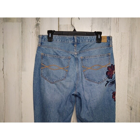 Abercrombie & Fitch Girlfriend Jeans Size 8 Embroidered Distressed - Picture 8 of 11